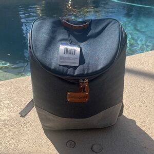 Samsonite cooler backpack Navy and Gray new